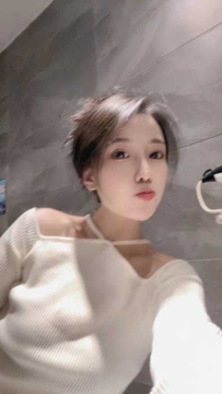武汉-硚口区清纯小骚货的莞式服务