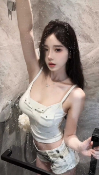 【贵阳】小浪货乳沟深深服务棒