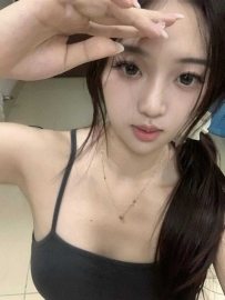 白银性感小姑娘粉鲍鱼紧紧的